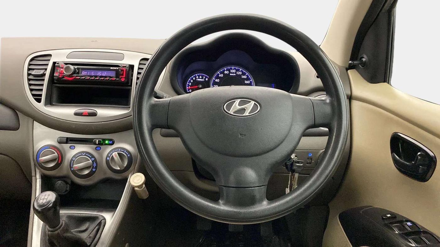 2013 Hyundai i10 MAGNA 1.1, Petrol, Manual, 55,297 km, Steering Wheel Close Up