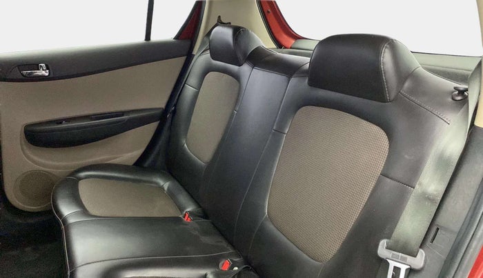 2014 Hyundai i20 MAGNA (O) 1.2, Petrol, Manual, 54,332 km, Right Side Rear Door Cabin