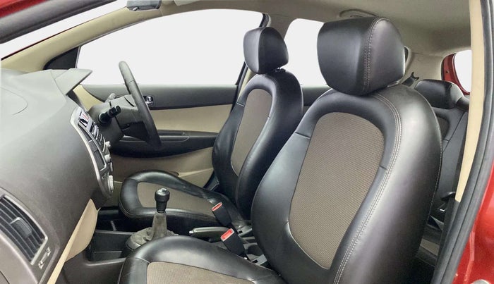 2014 Hyundai i20 MAGNA (O) 1.2, Petrol, Manual, 54,332 km, Right Side Front Door Cabin