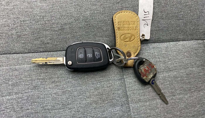 2020 Hyundai GRAND I10 NIOS SPORTZ AMT 1.2 KAPPA VTVT, Petrol, Automatic, 42,382 km, Key Close Up