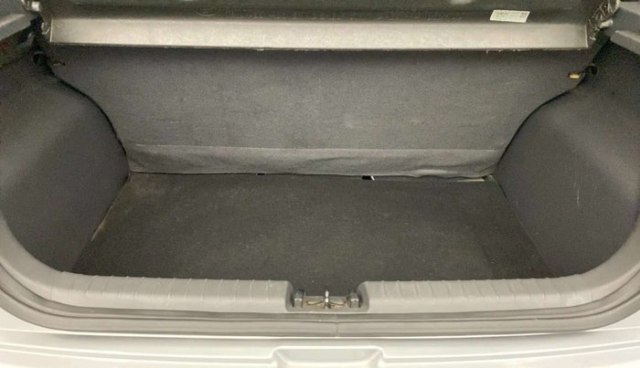 2020 Hyundai GRAND I10 NIOS SPORTZ AMT 1.2 KAPPA VTVT, Petrol, Automatic, 42,382 km, Boot Inside