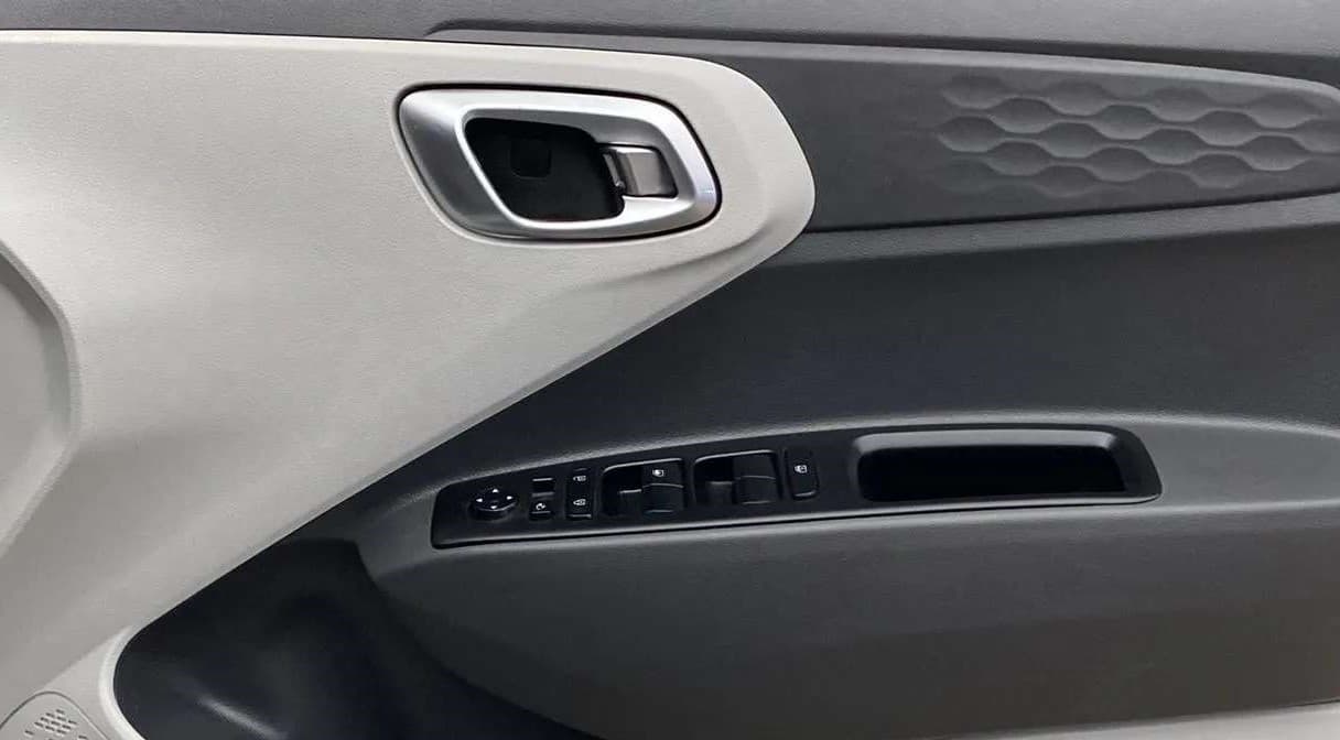 2020 Hyundai GRAND I10 NIOS SPORTZ AMT 1.2 KAPPA VTVT, Petrol, Automatic, 42,382 km, Driver Side Door Panels Control