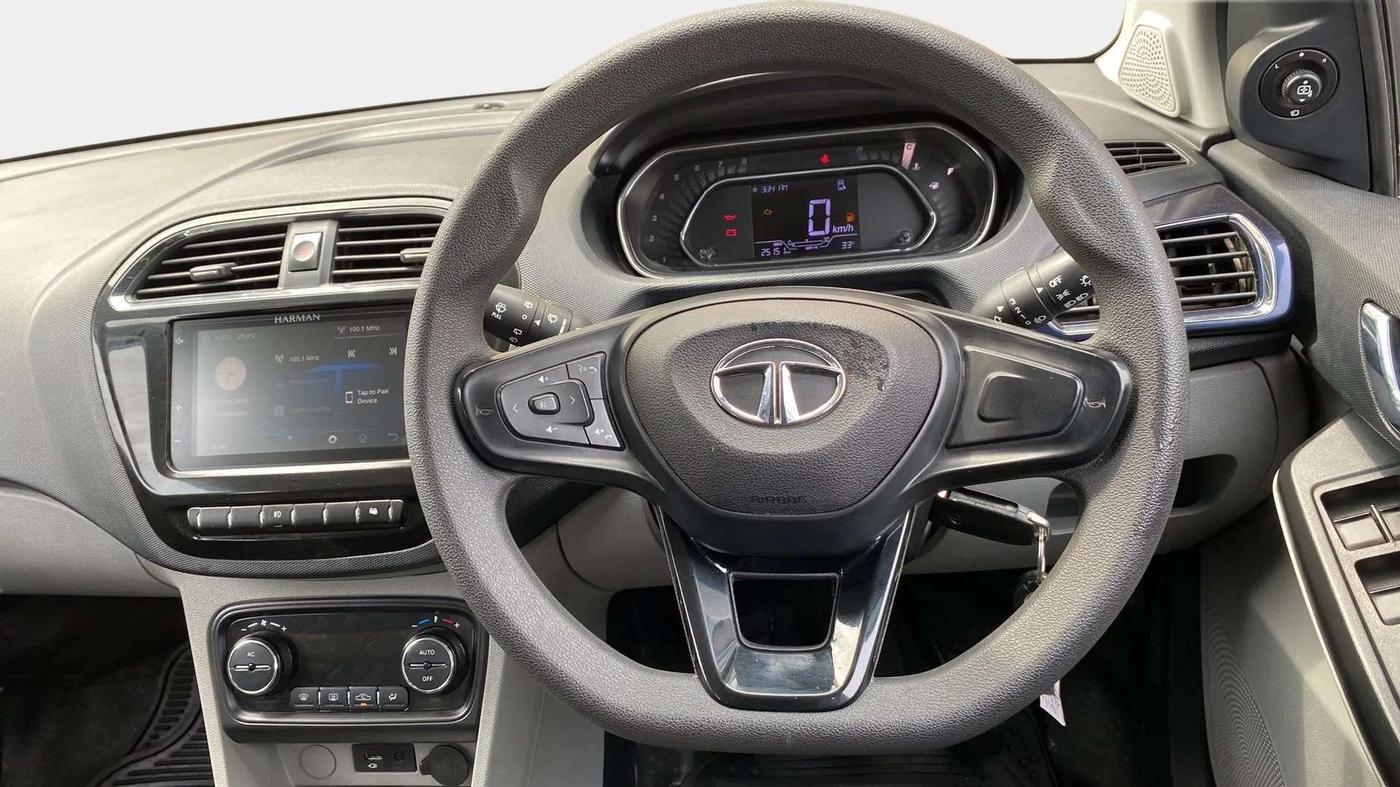 2021 Tata Tiago XZ PLUS PETROL, Petrol, Manual, 25,128 km, Steering Wheel Close Up