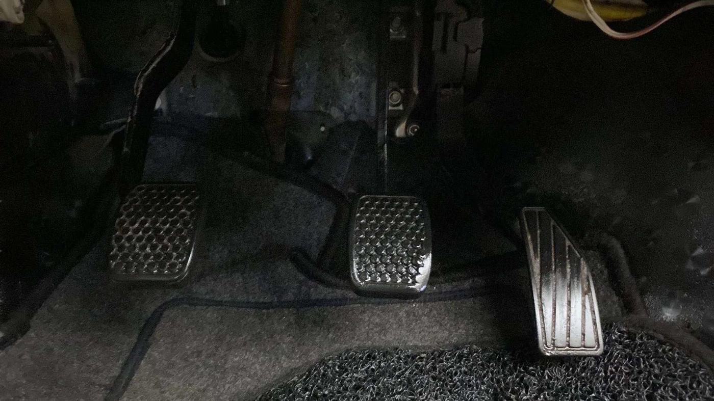 2019 Maruti Alto VXI, Petrol, Manual, 50,186 km, Pedals