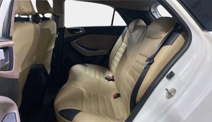 2019 Hyundai Elite i20 SPORTZ PLUS 1.2, Petrol, Manual, 45,063 km, Right Side Rear Door Cabin