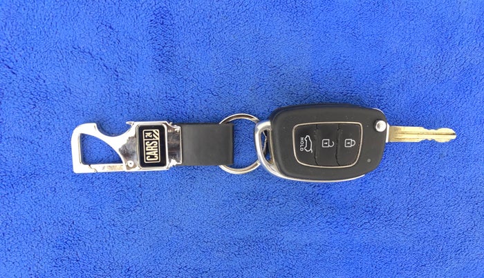 2021 Hyundai NEW I20 SPORTZ 1.2 MT, Petrol, Manual, 24,460 km, Key Close Up