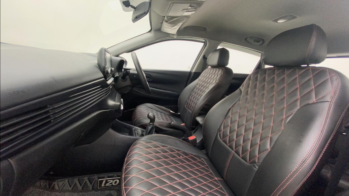2021 Hyundai NEW I20 SPORTZ 1.2 MT, Petrol, Manual, 24,460 km, Right Side Front Door Cabin