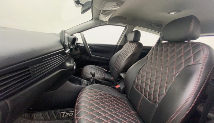 2021 Hyundai NEW I20 SPORTZ 1.2 MT, Petrol, Manual, 24,460 km, Right Side Front Door Cabin