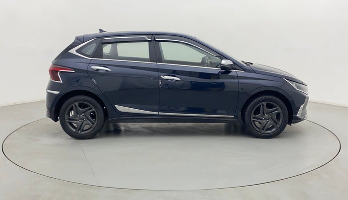 2021 Hyundai NEW I20 SPORTZ 1.2 MT, Petrol, Manual, 24,460 km, Right Side View