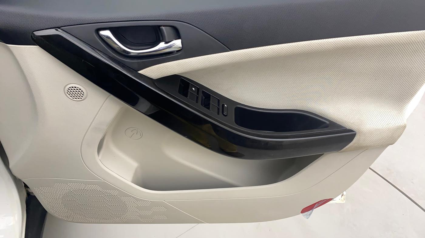 2022 Tata NEXON XZ PLUS (HS) PETROL, Petrol, Manual, 7,420 km, Driver Side Door Panels Control