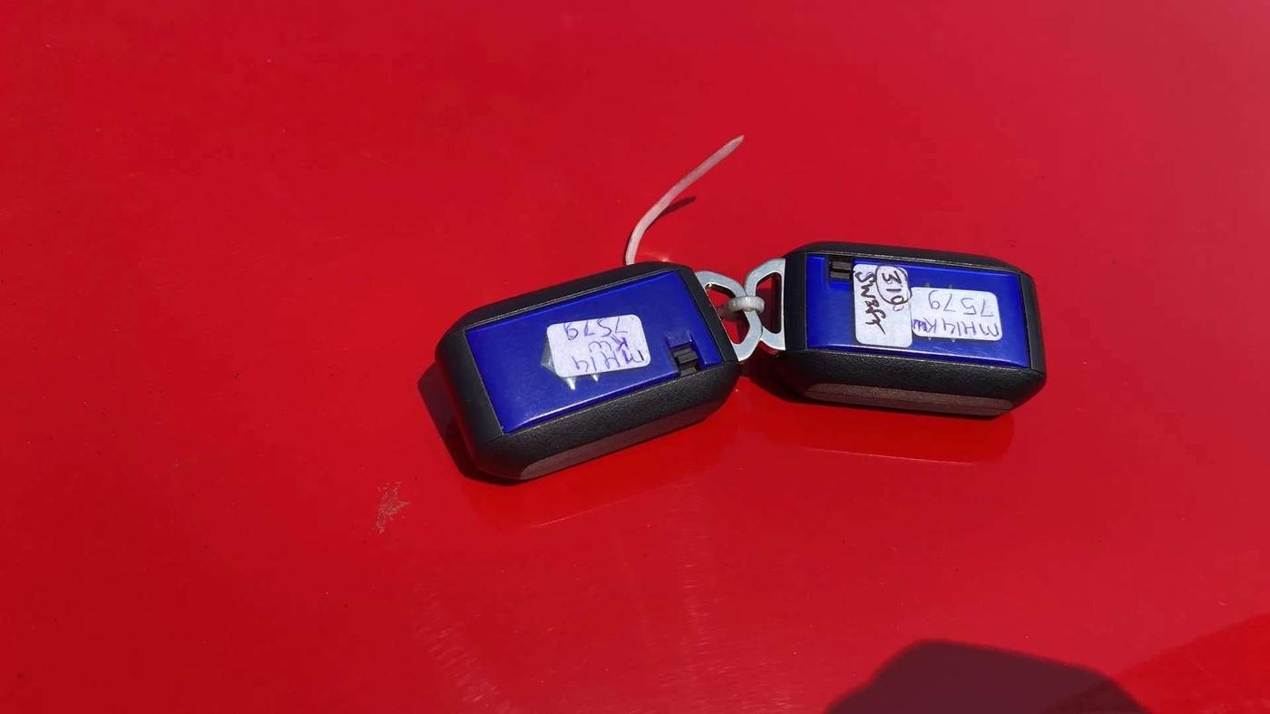 2023 Maruti Swift ZXi AMT, Petrol, Automatic, 27,994 km, Key Close Up