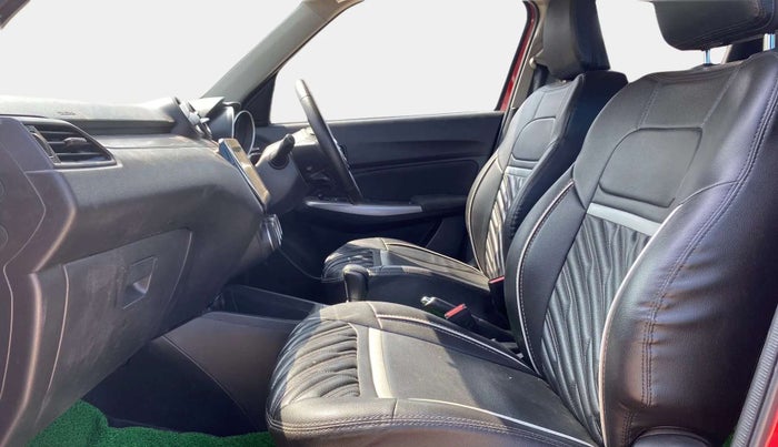 2023 Maruti Swift ZXi AMT, Petrol, Automatic, 27,994 km, Right Side Front Door Cabin