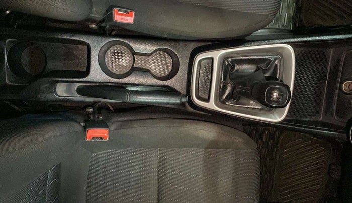 2019 Hyundai VENUE E 1.2, Petrol, Manual, 31,930 km, Gear Lever