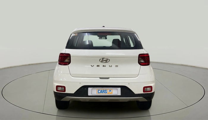 2019 Hyundai VENUE E 1.2, Petrol, Manual, 31,930 km, Back/Rear