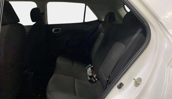 2019 Hyundai VENUE E 1.2, Petrol, Manual, 31,930 km, Right Side Rear Door Cabin