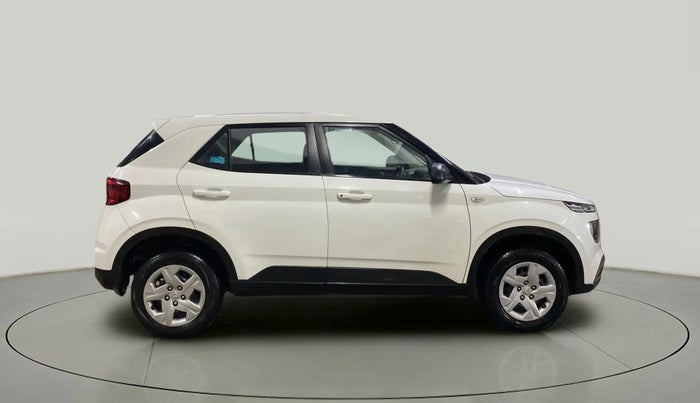 2019 Hyundai VENUE E 1.2, Petrol, Manual, 31,930 km, Right Side View
