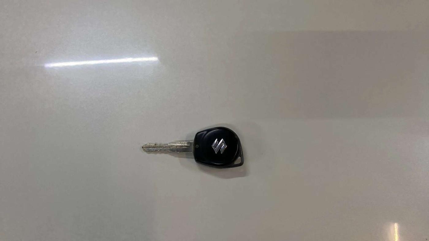 2014 Maruti Swift VDI, Diesel, Manual, 98,395 km, Key Close Up