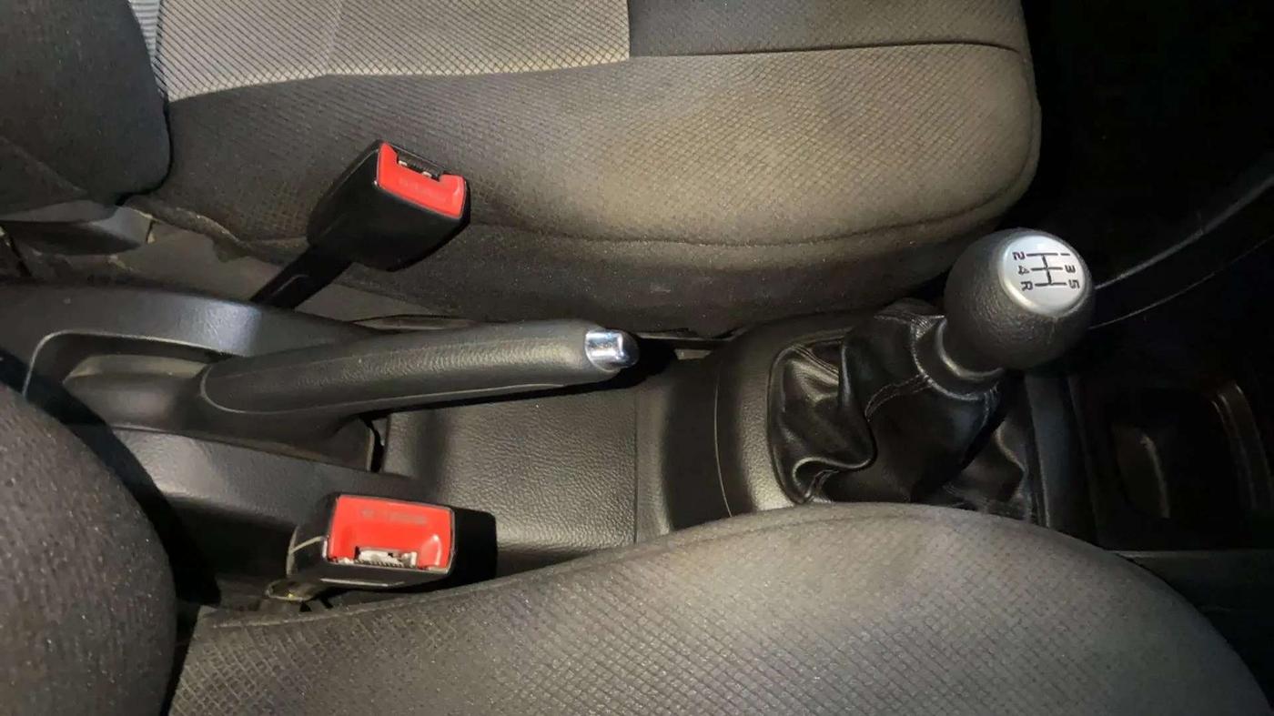 2014 Maruti Swift VDI, Diesel, Manual, 98,395 km, Gear Lever