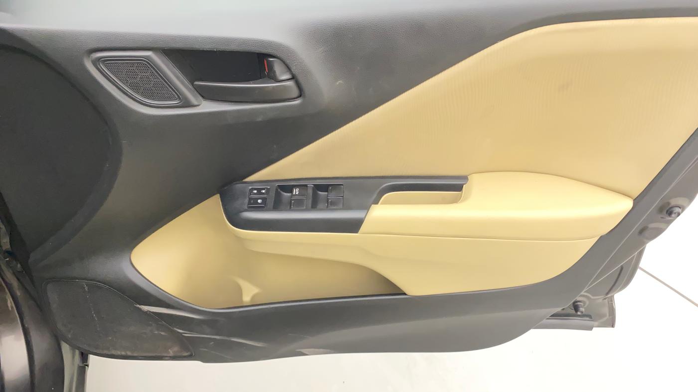 2015 Honda City 1.5L I-VTEC SV, Petrol, Manual, 88,259 km, Driver Side Door Panels Control