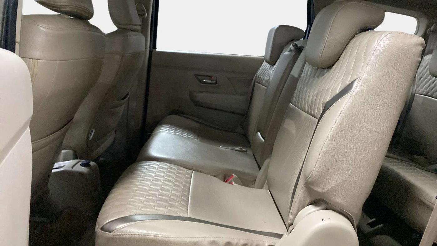 2021 Maruti Ertiga VXI CNG, CNG, Manual, 25,047 km, Right Side Rear Door Cabin