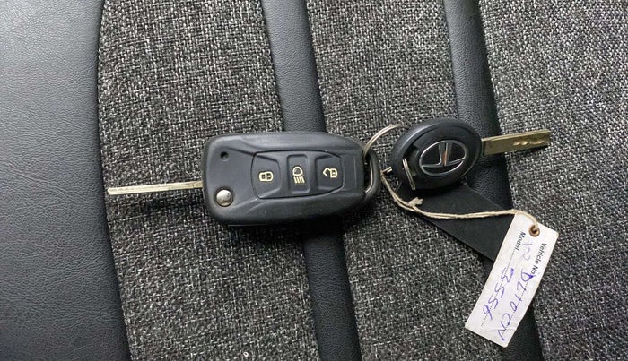 2019 Tata NEXON XT PLUS PETROL, Petrol, Manual, 48,758 km, Key Close Up