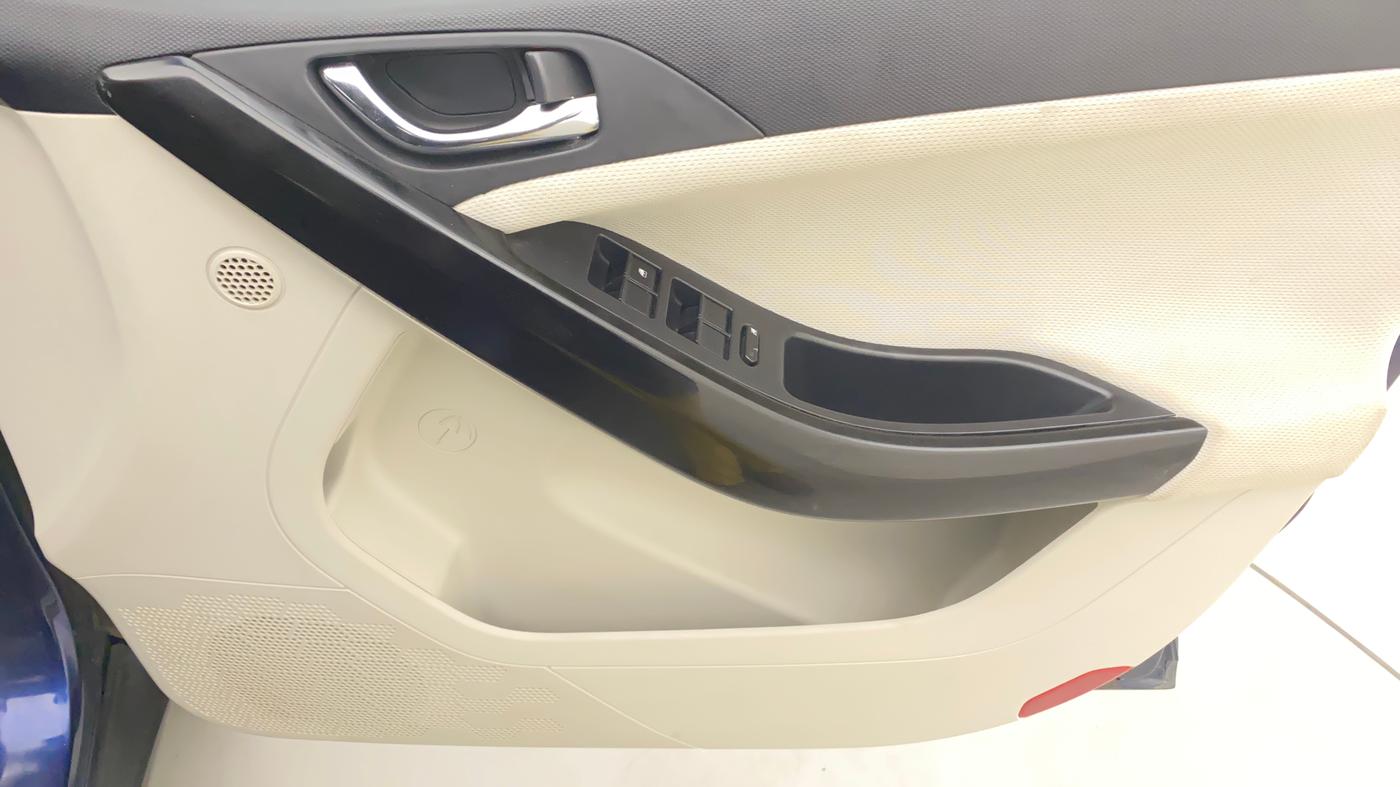 2022 Tata NEXON XZ PLUS (HS) PETROL, Petrol, Manual, 22,206 km, Driver Side Door Panels Control