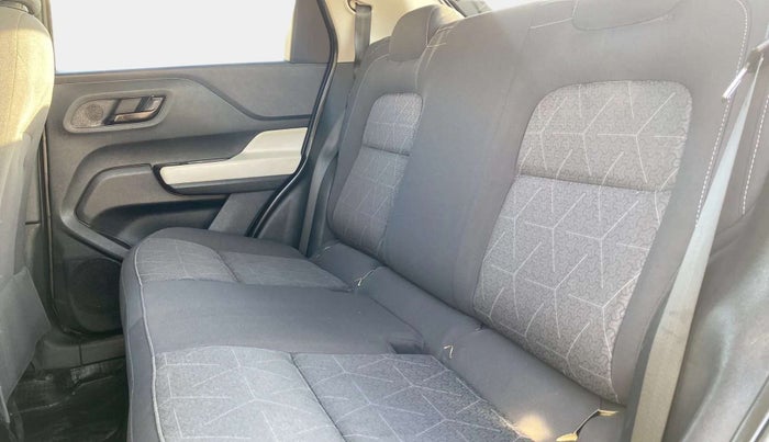 2022 Tata PUNCH ACCOMPLISHED MT, Petrol, Manual, 38,219 km, Right Side Rear Door Cabin