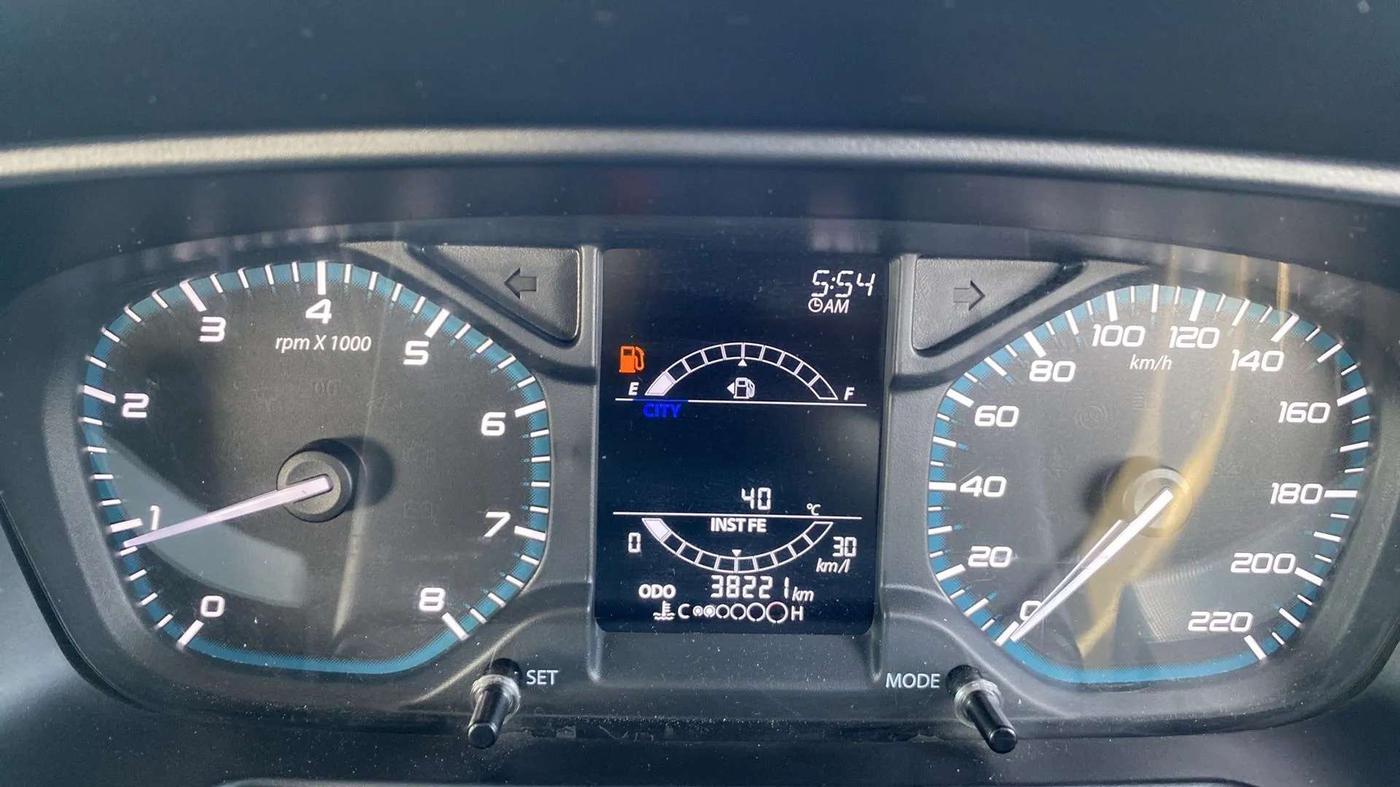 2022 Tata PUNCH ACCOMPLISHED MT, Petrol, Manual, 38,219 km, Odometer Image