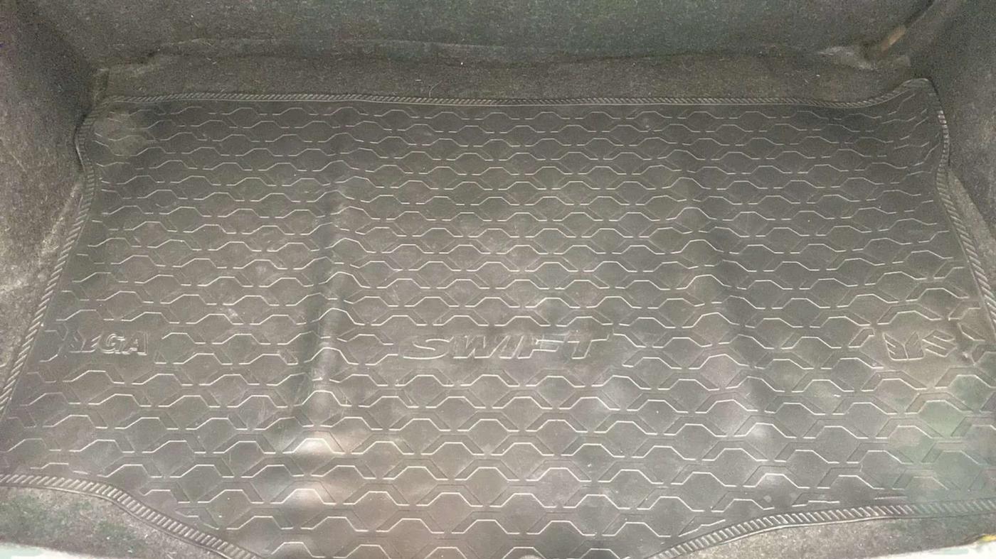 2014 Maruti Swift Dzire VXI, Petrol, Manual, 74,586 km, Boot Inside