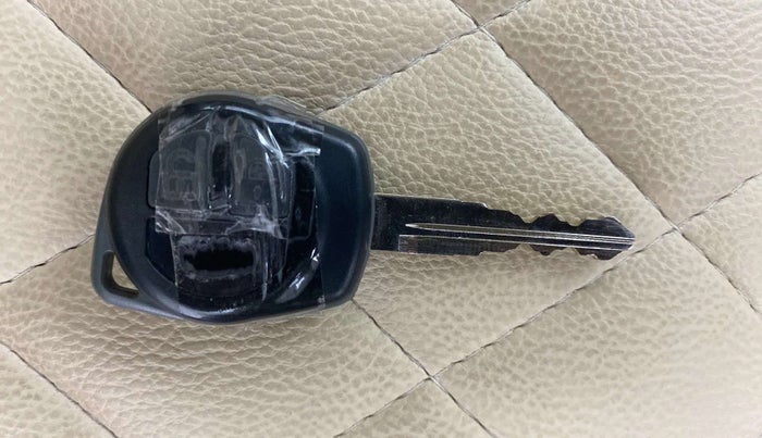 2014 Maruti Swift Dzire VXI, Petrol, Manual, 74,586 km, Key Close Up