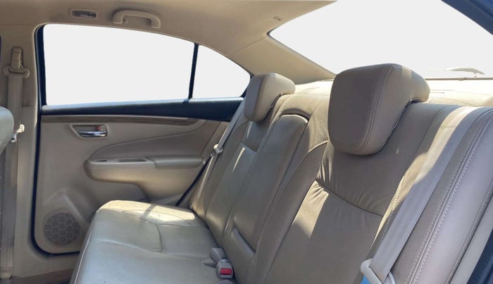 2018 Maruti Ciaz ALPHA 1.5 SHVS PETROL, Petrol, Manual, 84,248 km, Right Side Rear Door Cabin
