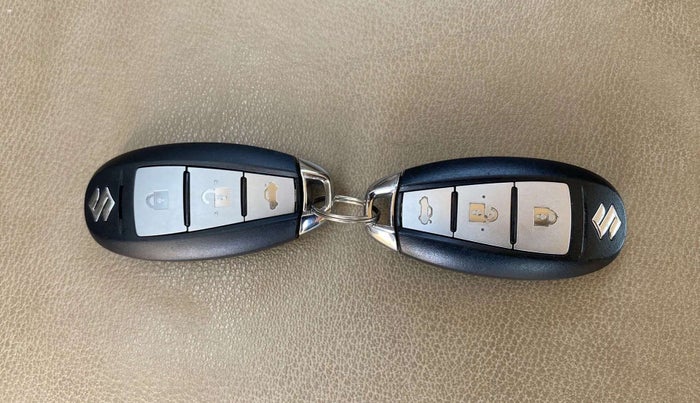 2018 Maruti Ciaz ALPHA 1.5 SHVS PETROL, Petrol, Manual, 84,248 km, Key Close Up
