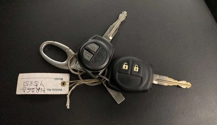 2019 Maruti Swift VXI, Petrol, Manual, 16,973 km, Key Close Up