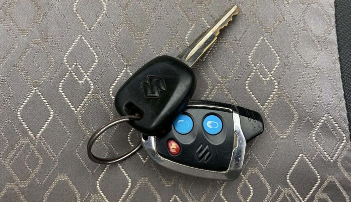 2016 Maruti Alto 800 LXI, Petrol, Manual, 45,287 km, Key Close Up