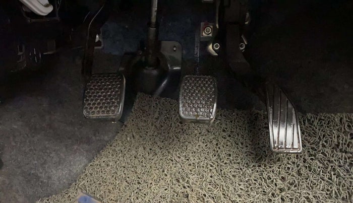 2016 Maruti Alto 800 LXI, Petrol, Manual, 45,287 km, Pedals