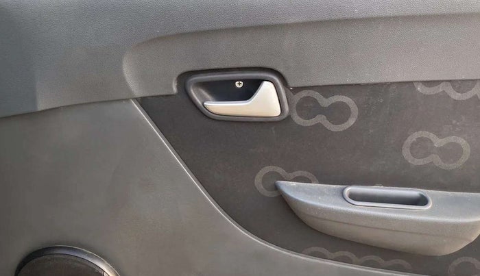 2013 Maruti Alto 800 LXI, Petrol, Manual, 41,453 km, Driver Side Door Panels Control