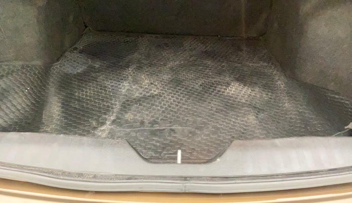 2015 Maruti Ciaz ZXI+, Petrol, Manual, 96,372 km, Boot Inside