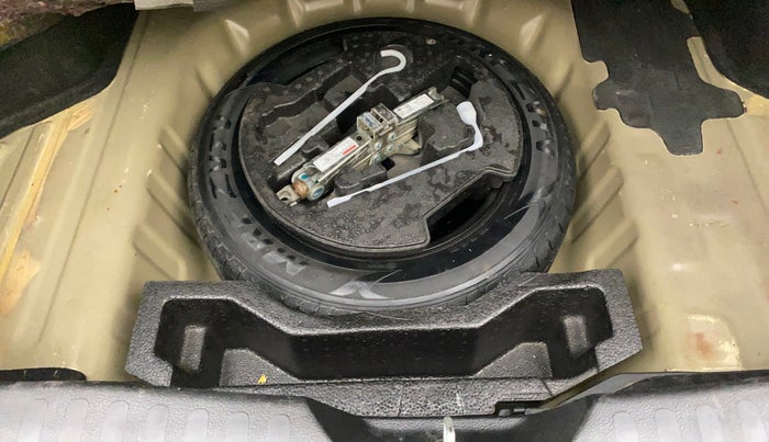 2015 Maruti Ciaz ZXI+, Petrol, Manual, 96,372 km, Spare Tyre