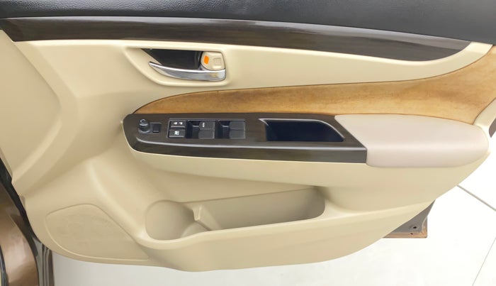 2015 Maruti Ciaz ZXI+, Petrol, Manual, 96,372 km, Driver Side Door Panels Control