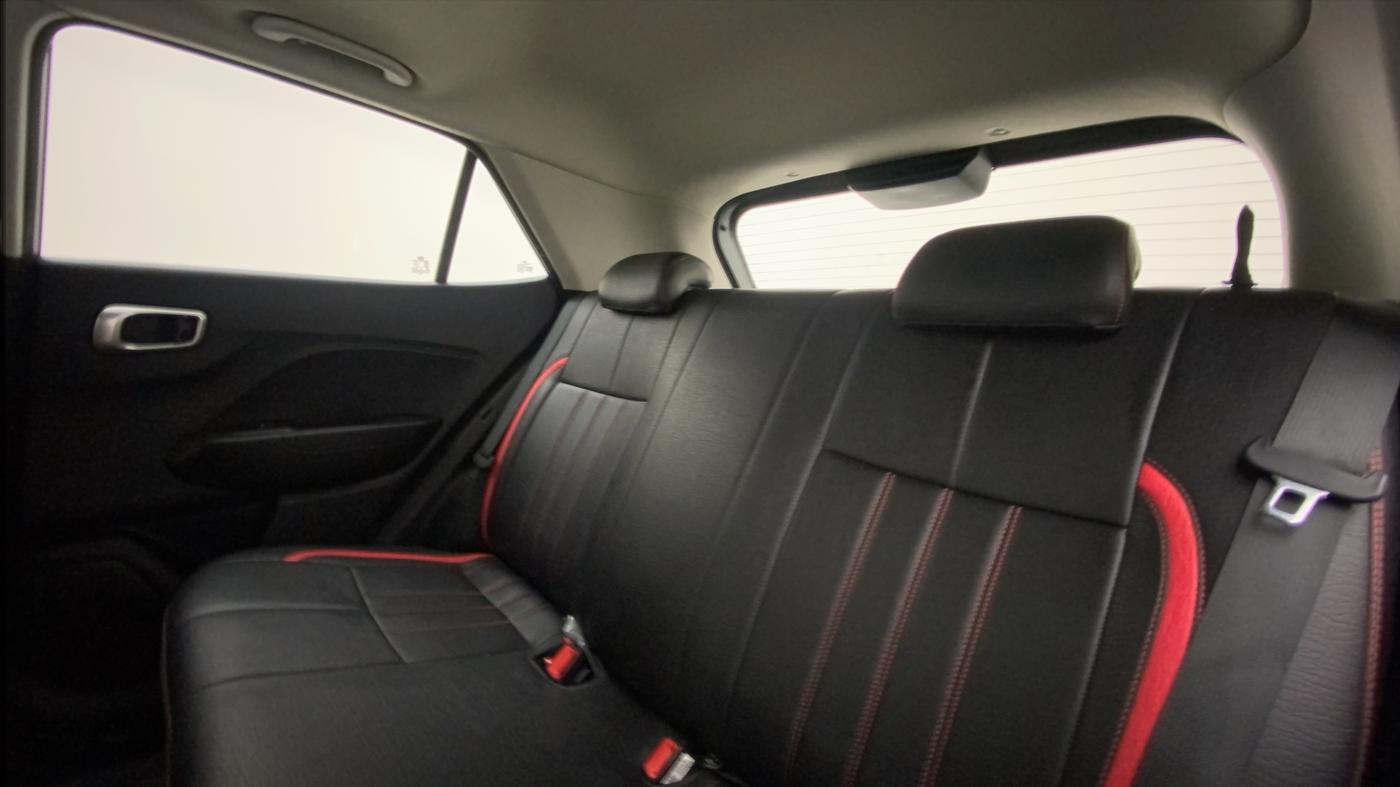 2021 Hyundai VENUE SX 1.0 TURBO IMT, Petrol, Manual, 47,902 km, Right Side Rear Door Cabin
