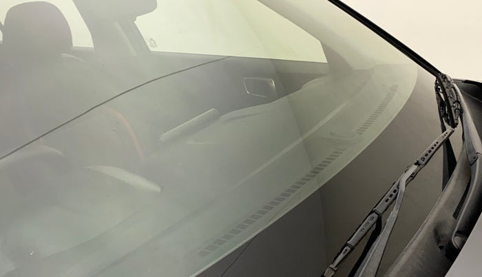 2021 Hyundai VENUE SX 1.0 TURBO IMT, Petrol, Manual, 47,902 km, Front windshield - Minor spot on windshield