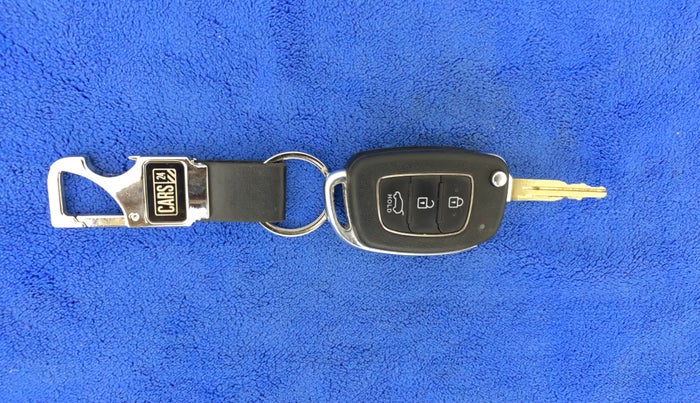 2021 Hyundai VENUE SX 1.0 TURBO IMT, Petrol, Manual, 47,902 km, Key Close Up