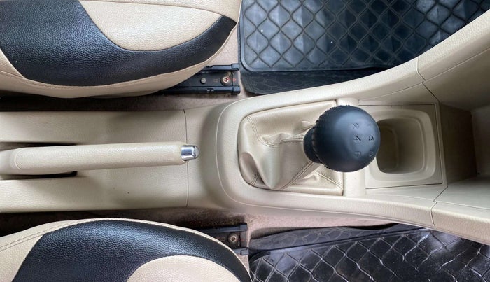 2016 Maruti Swift Dzire VXI, Petrol, Manual, 35,649 km, Gear Lever