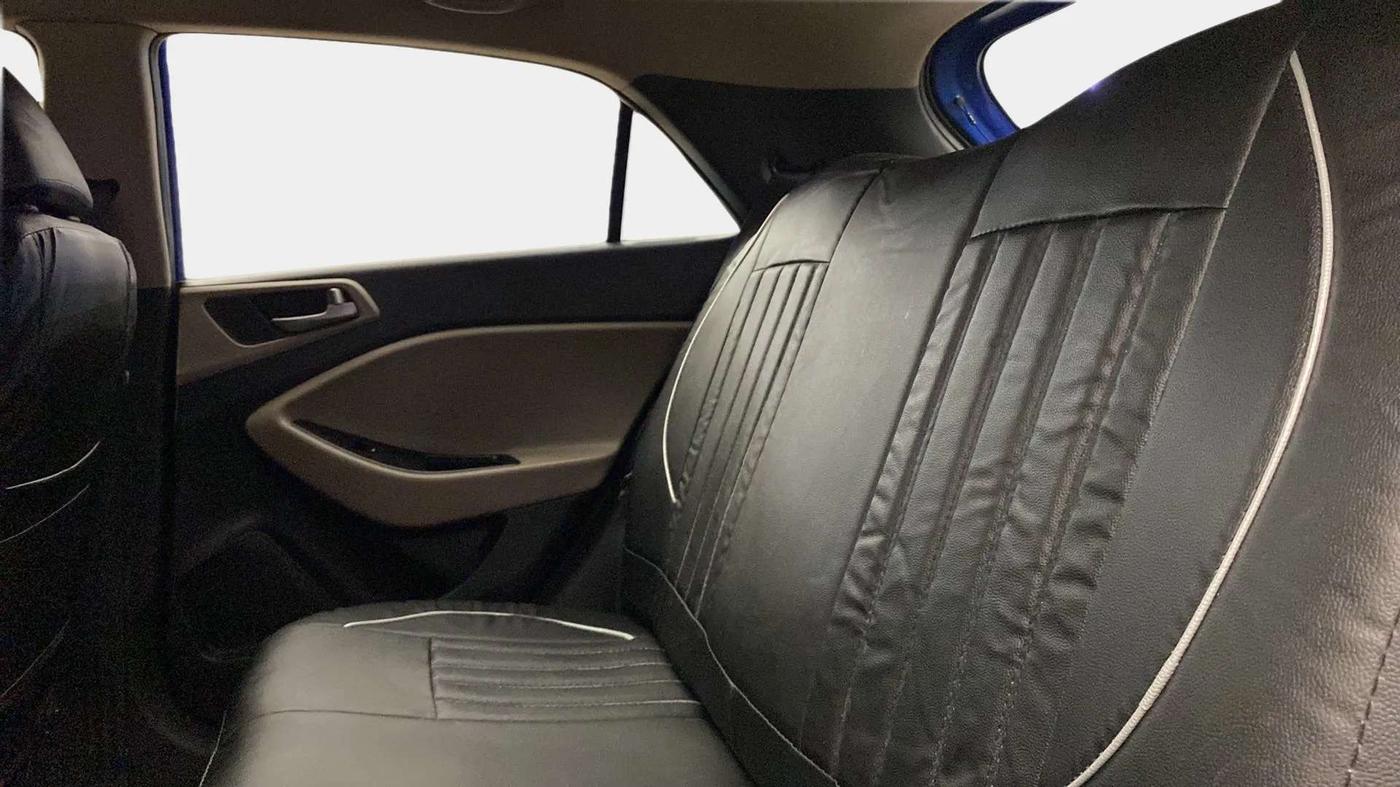 2014 Hyundai Elite i20 MAGNA 1.2, Petrol, Manual, 1,06,989 km, Right Side Rear Door Cabin