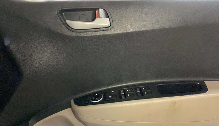 2014 Hyundai Grand i10 SPORTZ 1.2 KAPPA VTVT, Petrol, Manual, 85,117 km, Driver Side Door Panels Control