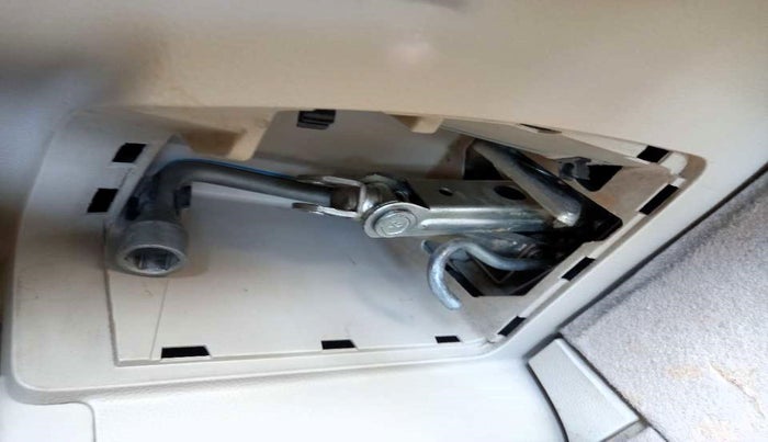 2017 Maruti Ertiga VXI AT, Petrol, Automatic, 83,920 km, Dicky (Boot door) - Trim missing