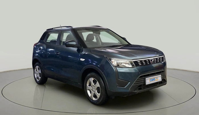 2022 Mahindra XUV300 W6 1.2 PETROL AMT, Petrol, Automatic, 7,701 km, Right Front Diagonal
