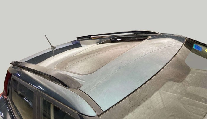 2022 Mahindra XUV300 W6 1.2 PETROL AMT, Petrol, Automatic, 7,701 km, Roof