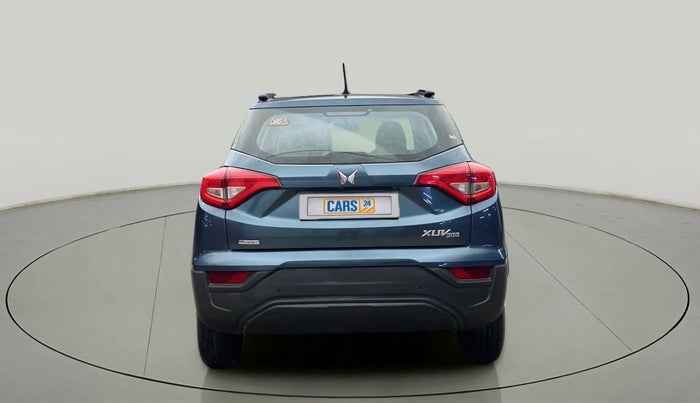 2022 Mahindra XUV300 W6 1.2 PETROL AMT, Petrol, Automatic, 7,701 km, Back/Rear