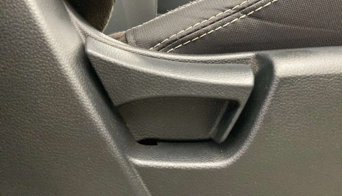 2022 Mahindra XUV300 W6 1.2 PETROL AMT, Petrol, Automatic, 7,701 km, Driver Side Adjustment Panel